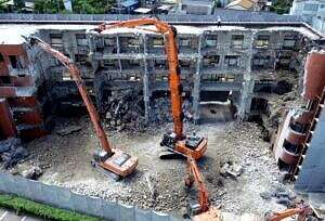 地上解体の様子がわかる画像