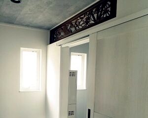 欄間によるインテリア装飾の画像