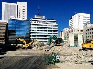 ビル解体後の整地作業