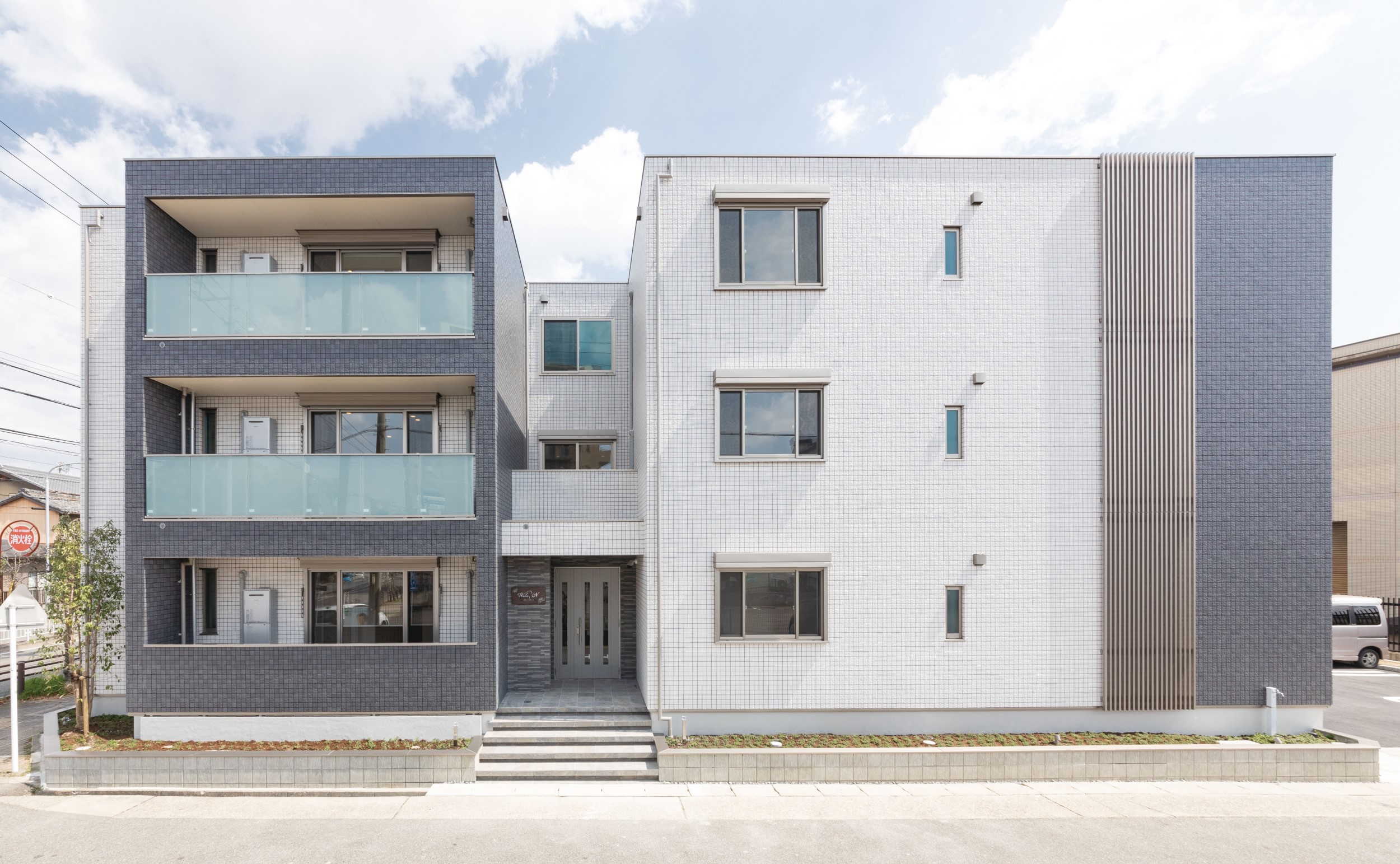 鉄骨造3階建てアパートの建築事例1