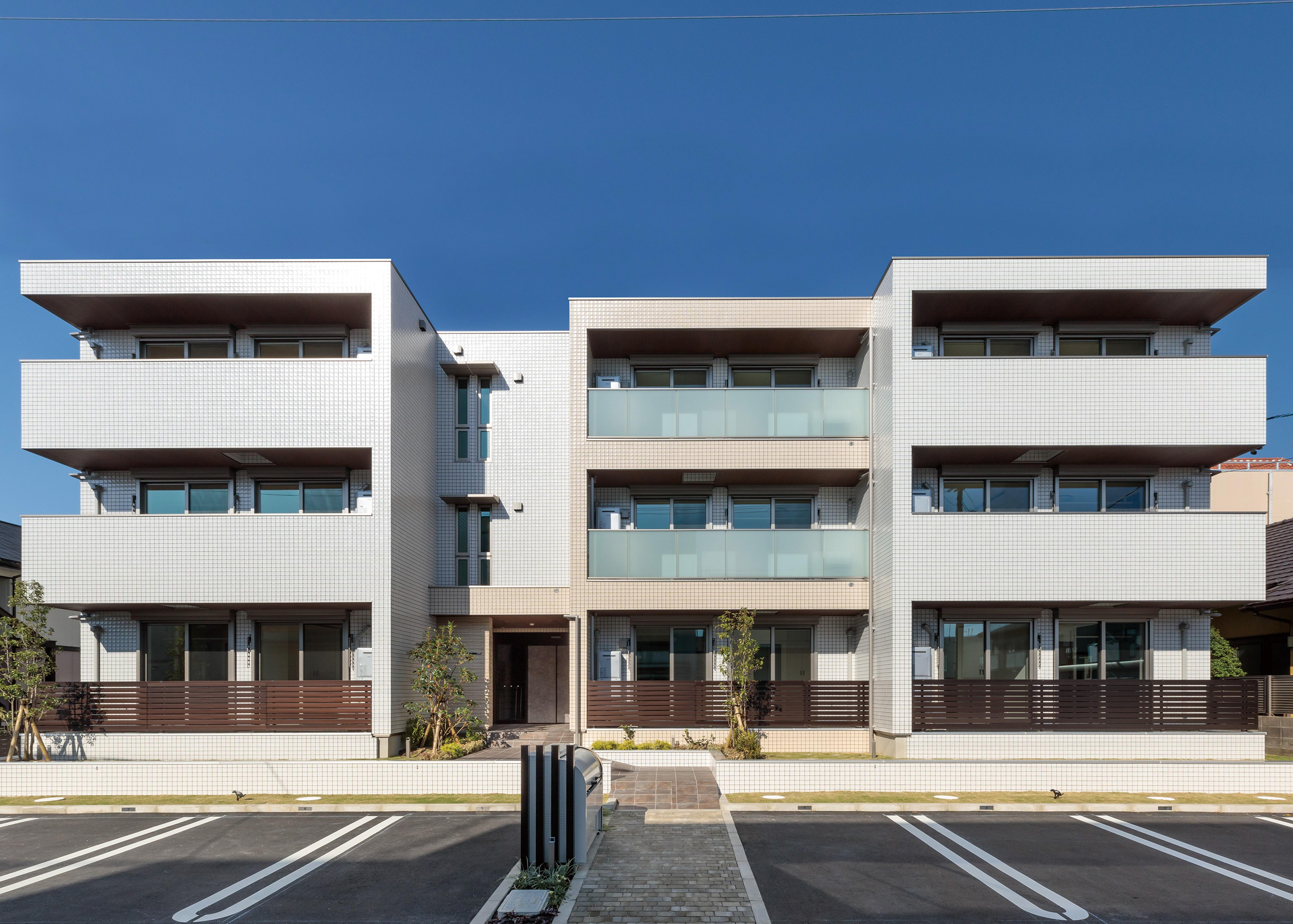 鉄骨造3階建てアパートの建築事例1