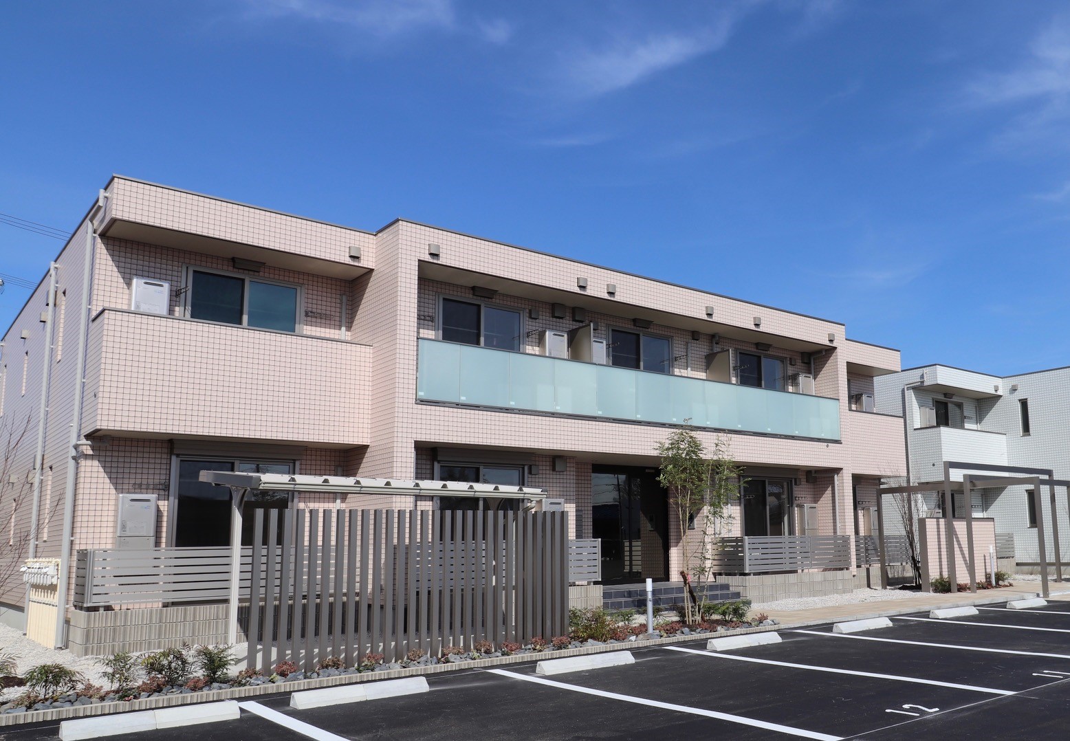 鉄骨造2階建てアパートの建築事例2