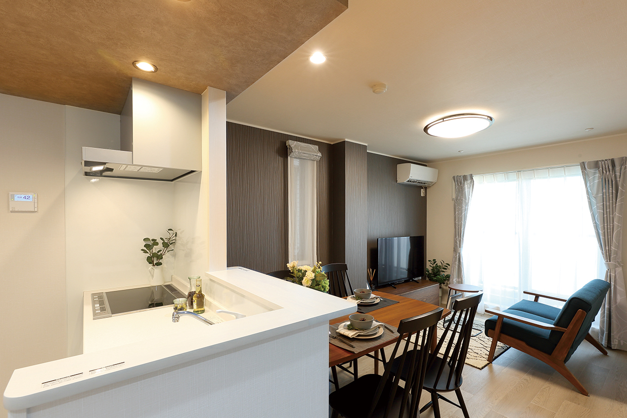 重量鉄骨造5階建てのマンションの建築事例2