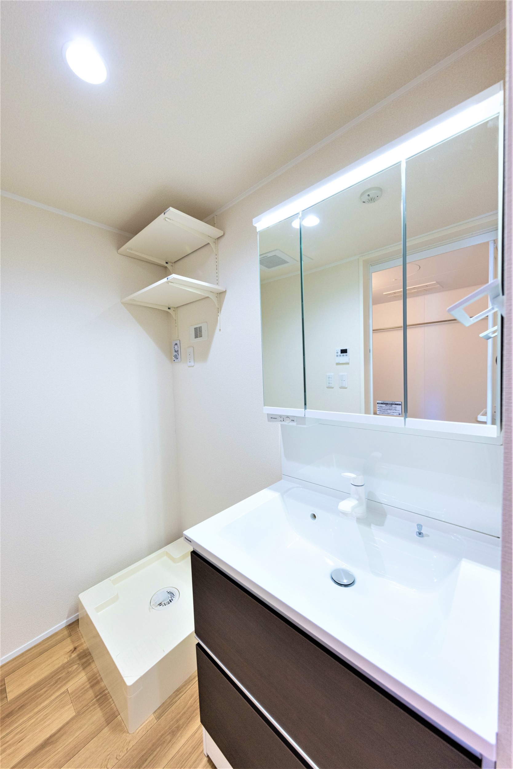 鉄骨造3階建てIOT賃貸住宅の建築事例3